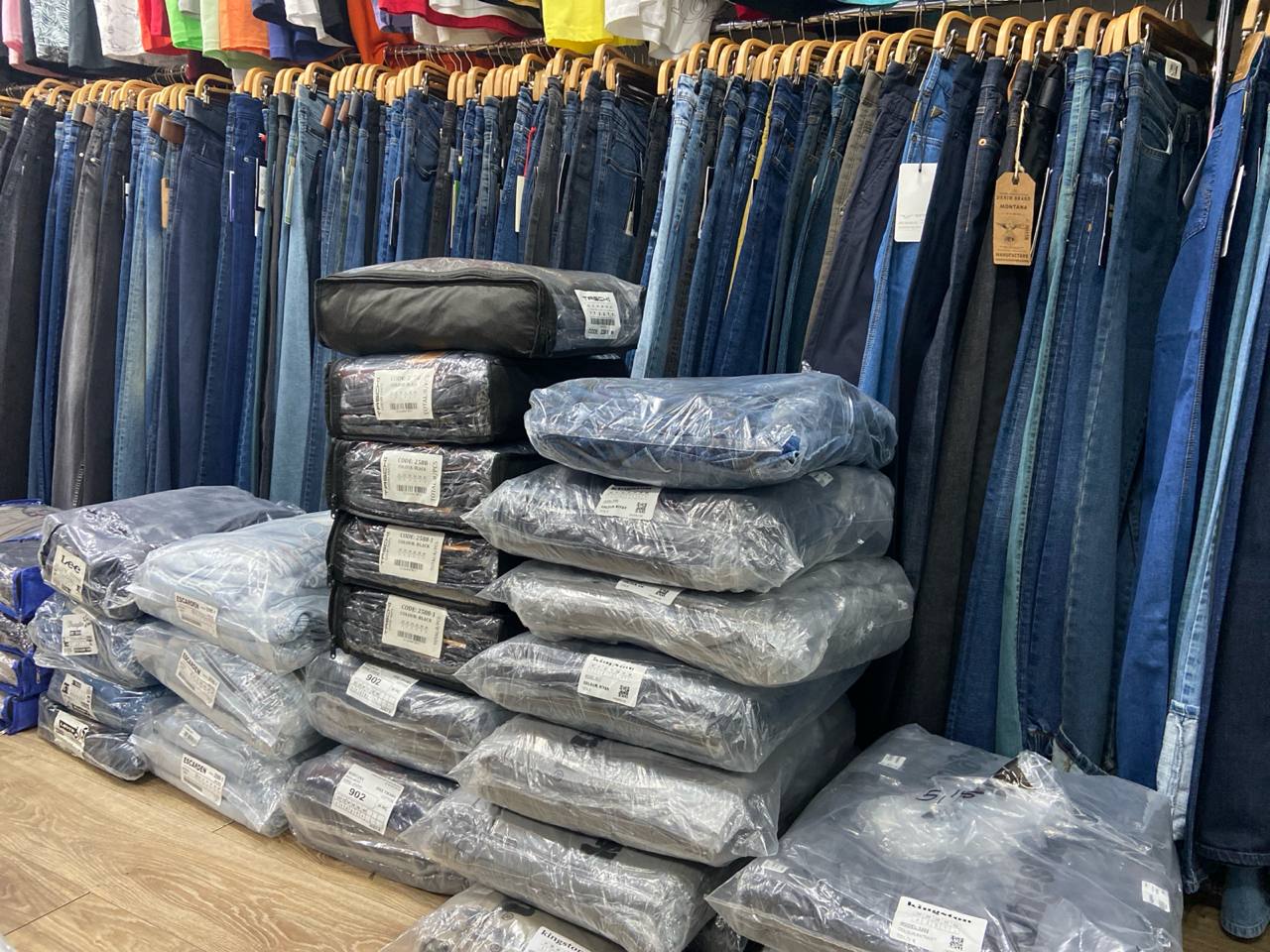Склад JeansVibe